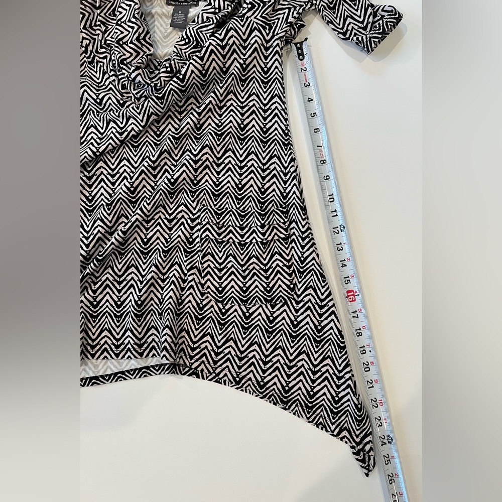 Chelsea & Theodore Black and White Zigzag Tunic - Picture 6 of 16